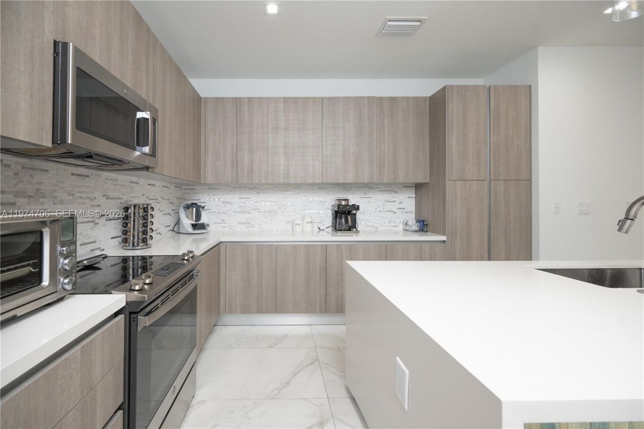 10366 NW 68th Ter , Doral, FL 33178 Photo