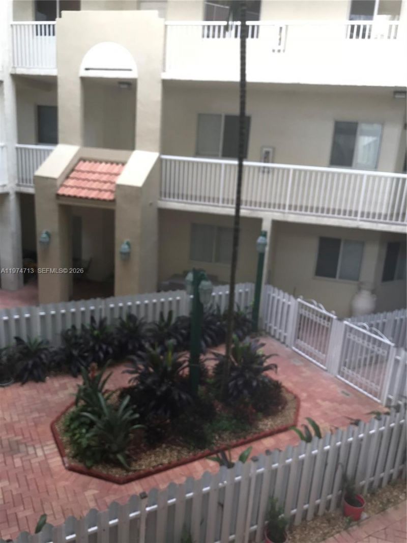 10770 NW 66th St, Unit 414, Doral, FL 33178 Photo