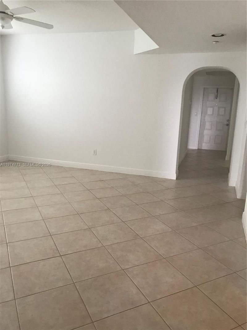 10770 NW 66th St, Unit 414, Doral, FL 33178 Photo