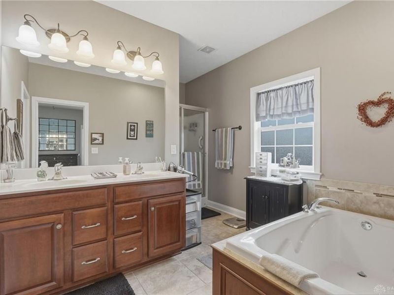 1482 Runnymeade Way, Xenia, OH 45385 Photo 13