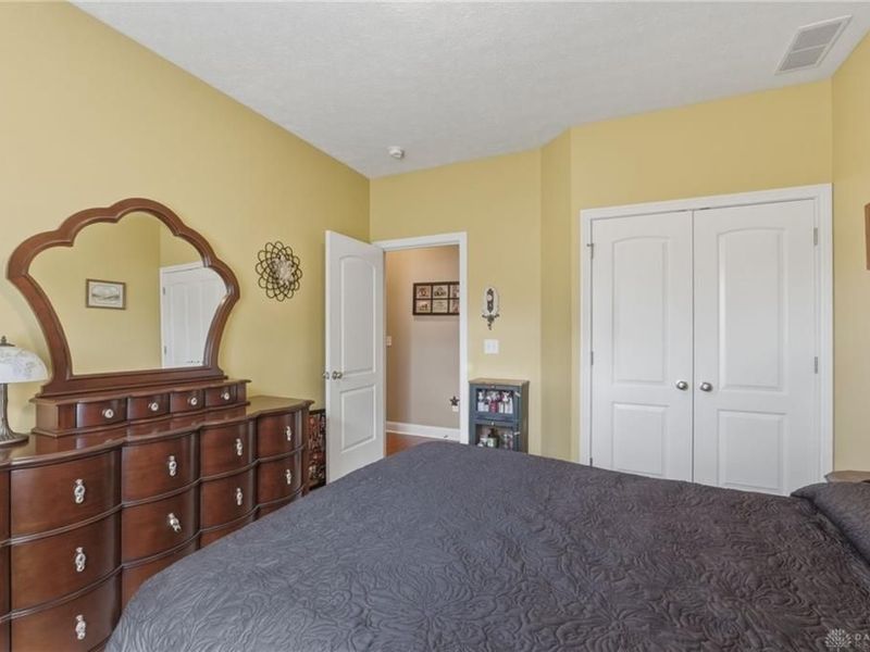 1482 Runnymeade Way, Xenia, OH 45385 Photo 9