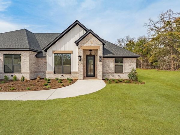 2017 Forest Bridge, Reno, TX 76020