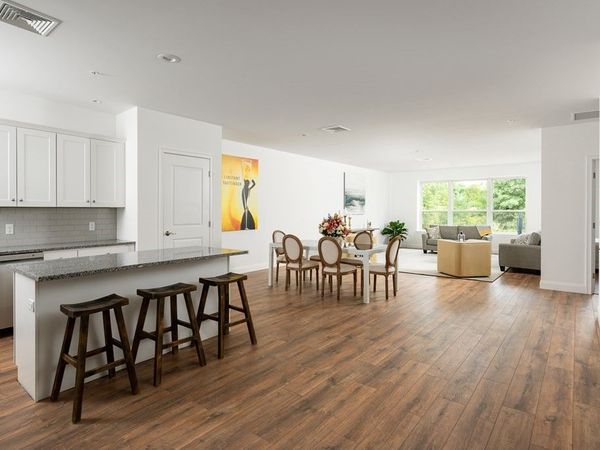 390 Chief Justice Cushing Hwy, Unit 208, Cohasset, MA 02025