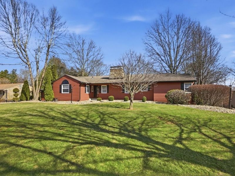 3210 Hilltop Road, Zanesville, OH 43701 Photo 3