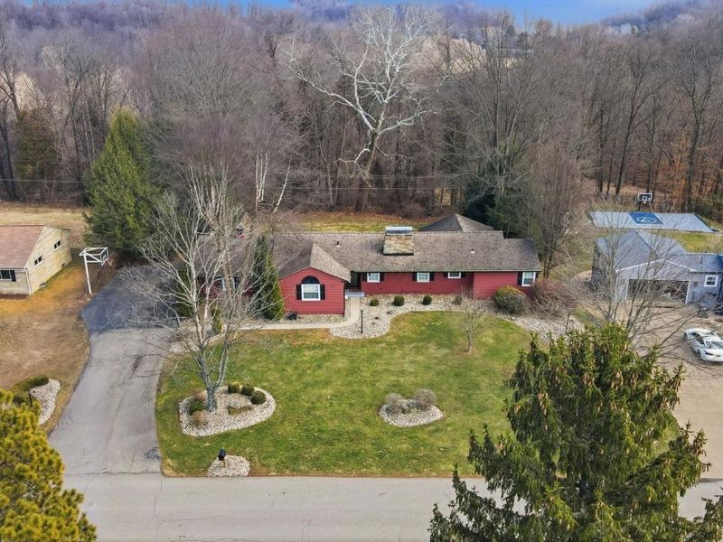 3210 Hilltop Road, Zanesville, OH 43701 Photo 4