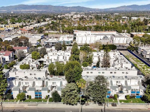 18411 Hatteras Street, Unit 230, Tarzana, CA 91356