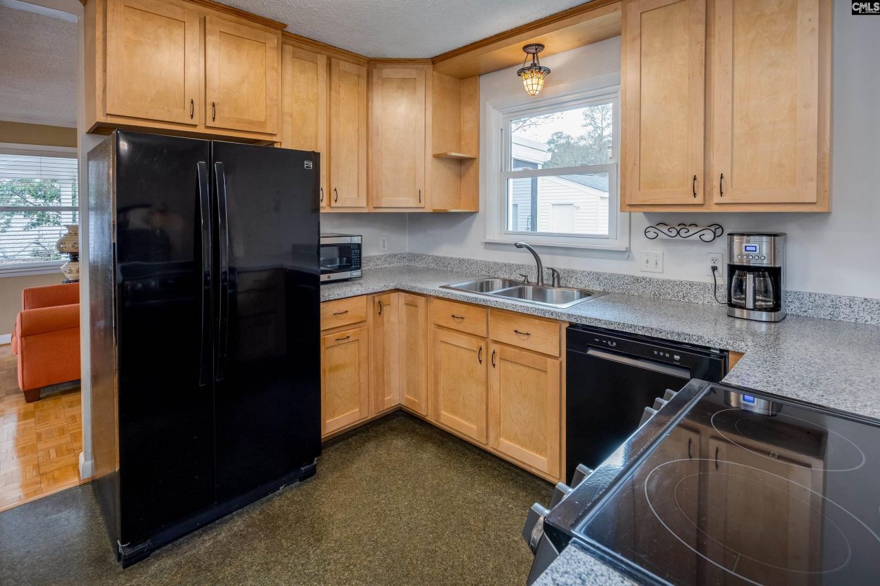 6628 Windwan Drive  Photo 11