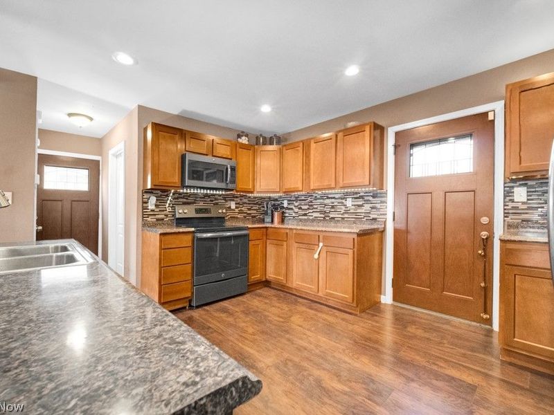 2719 Mohican Boulevard, Lakemore, OH 44312 Photo 12