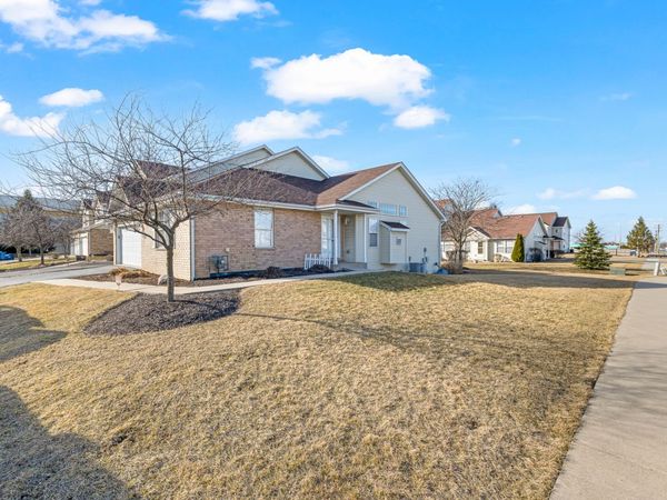 6006 W Carter Court , Monee, IL 60449