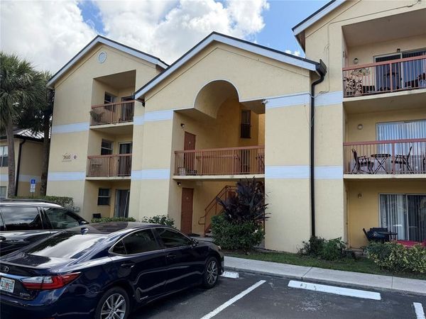 7610 Westwood Dr, Unit 119, Tamarac, FL 33321