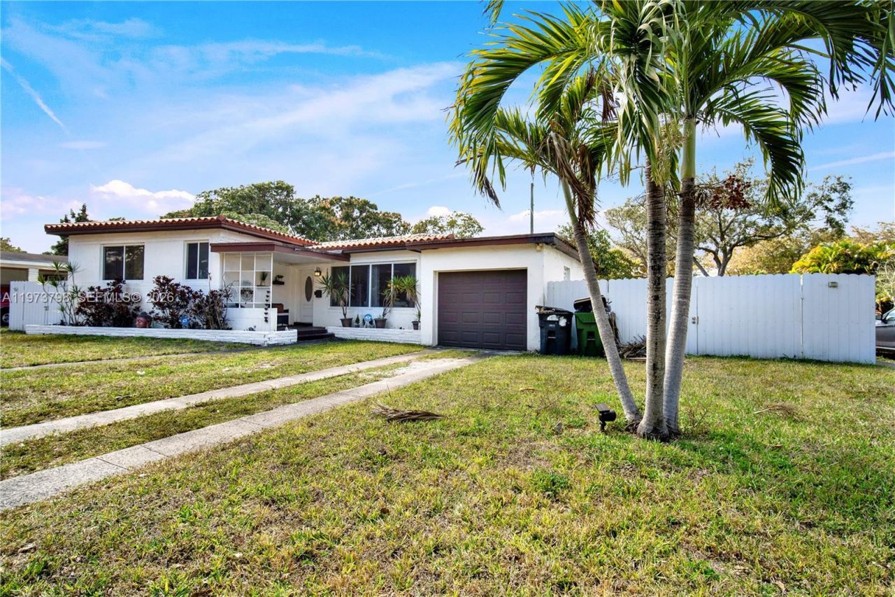 12670 NE Miami Pl , North Miami, FL 33161 Photo