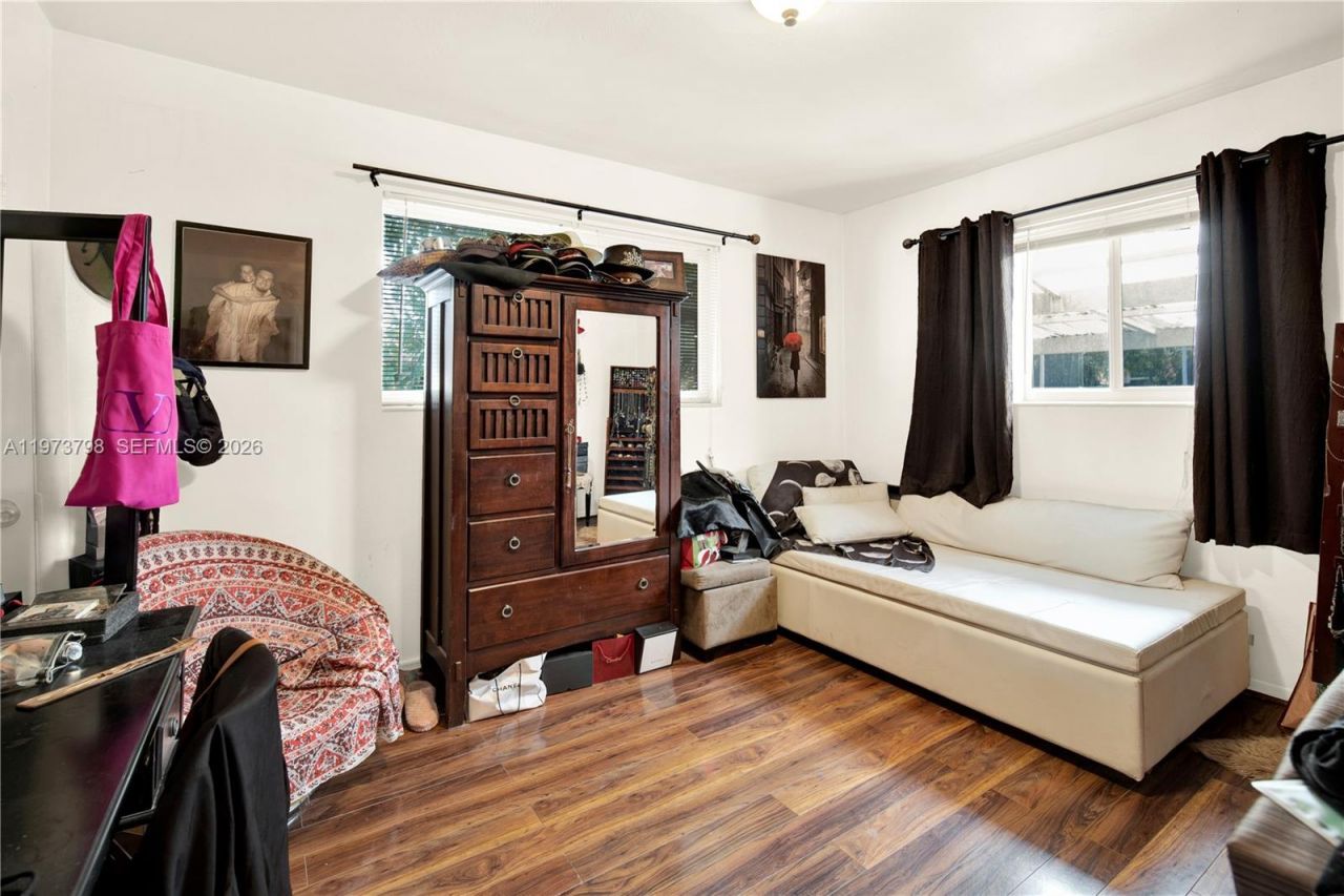 12670 NE Miami Pl , North Miami, FL 33161 Photo