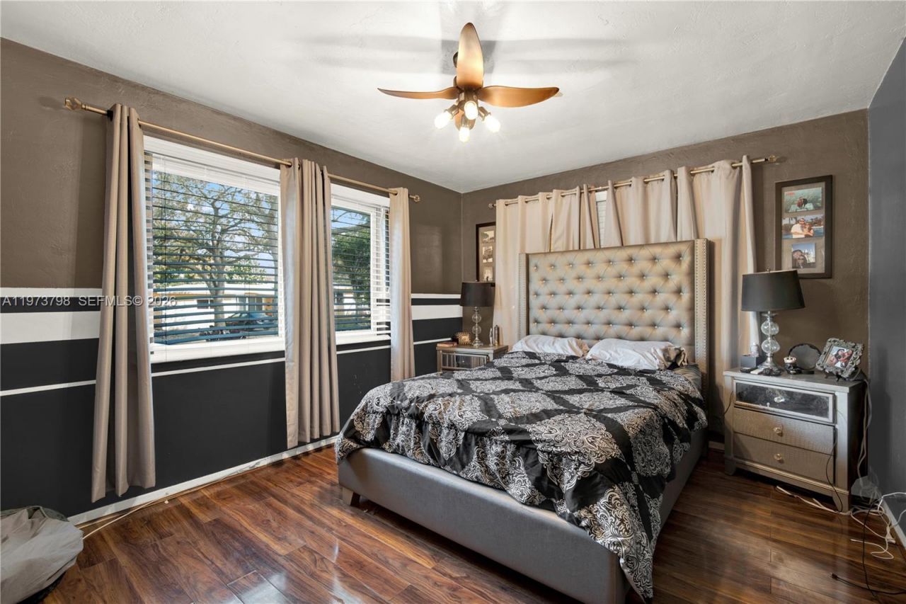 12670 NE Miami Pl , North Miami, FL 33161 Photo