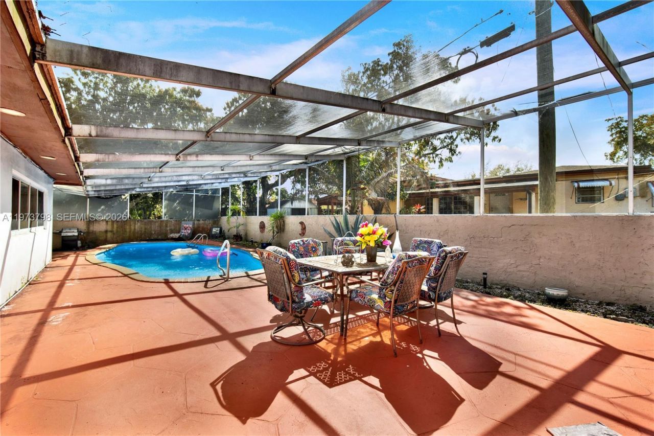 12670 NE Miami Pl , North Miami, FL 33161 Photo