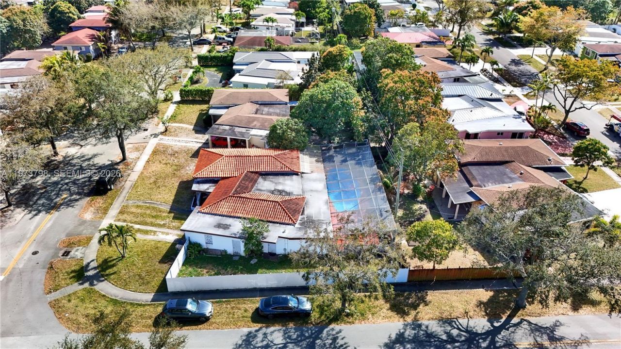 12670 NE Miami Pl , North Miami, FL 33161 Photo