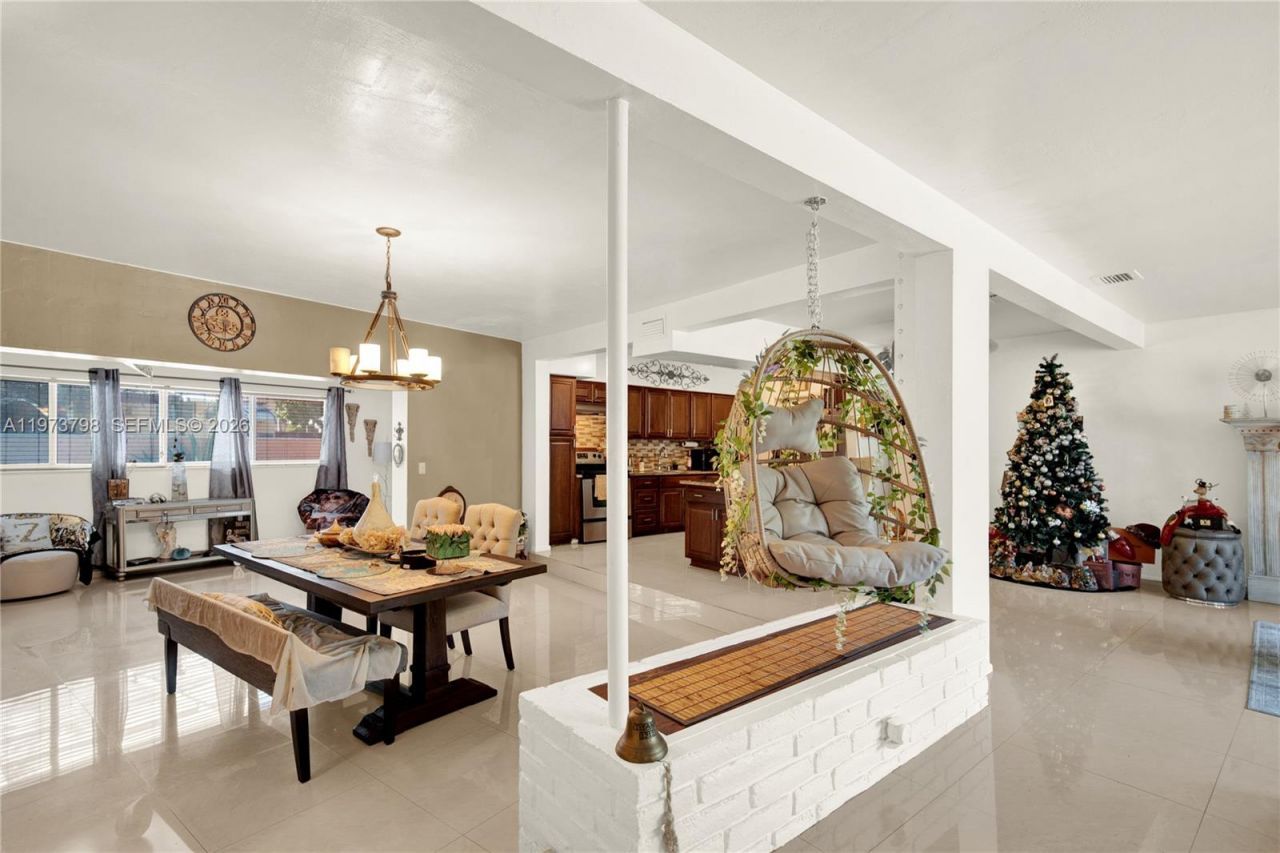 12670 NE Miami Pl , North Miami, FL 33161 Photo