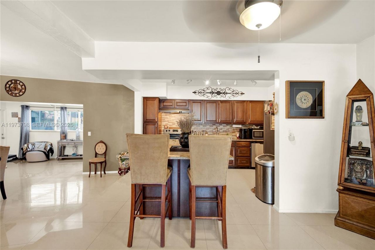 12670 NE Miami Pl , North Miami, FL 33161 Photo