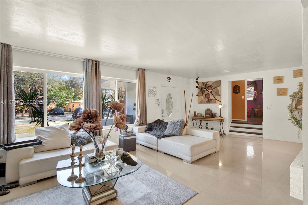 12670 NE Miami Pl , North Miami, FL 33161 Photo