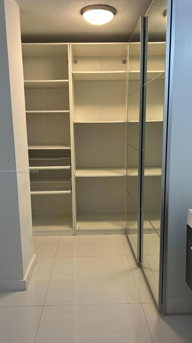 7545 E Treasure Dr, Unit 5J, North Bay Village, FL 33141 Photo