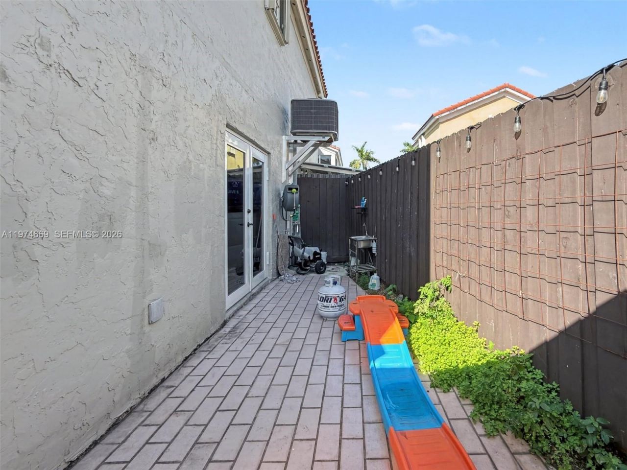 12689 NW 10th Way, Miami, FL 33182 Photo