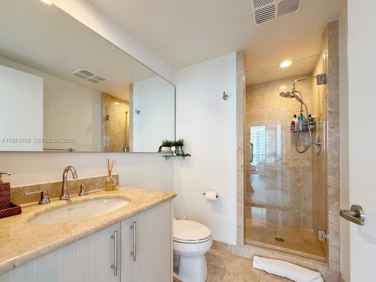 1331 Brickell Bay Dr , Unit 2002, Miami, FL 33131 Photo