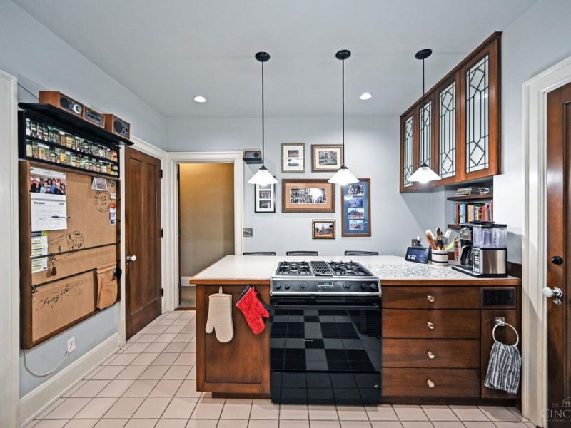 4 Burton Woods Lane, Cincinnati, OH 45229 Photo 26