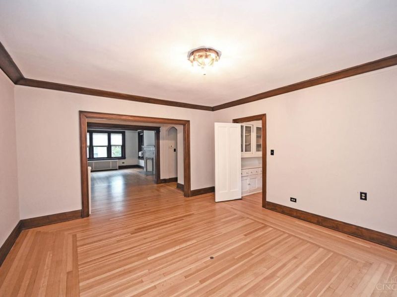 4 Burton Woods Lane, Cincinnati, OH 45229 Photo 52