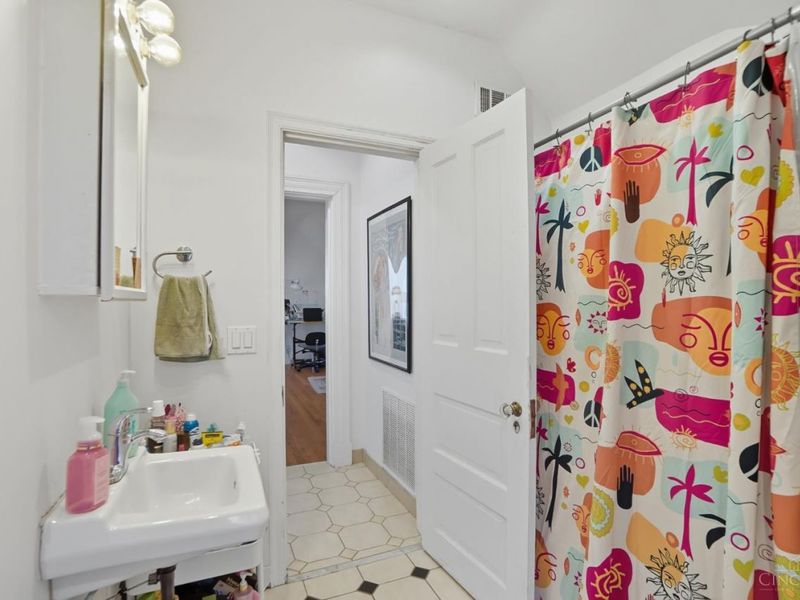 2191 Victory Parkway, Cincinnati, OH 45206 Photo 47