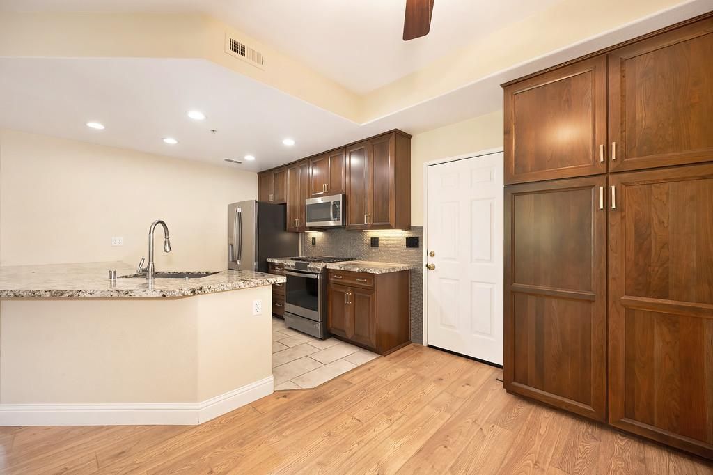 6530 Hearthstone Cir #ci611, Unit CI611, Rocklin, CA 95677 Photo