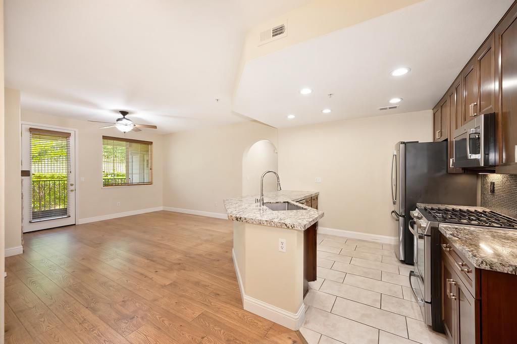 6530 Hearthstone Cir #ci611, Unit CI611, Rocklin, CA 95677 Photo