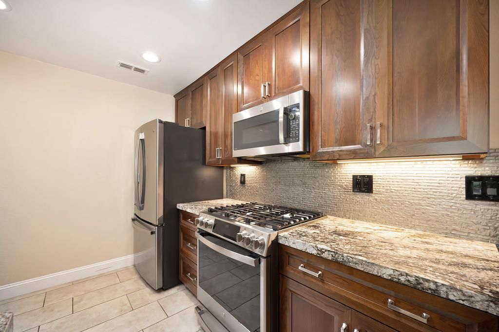 6530 Hearthstone Cir #ci611, Unit CI611, Rocklin, CA 95677 Photo