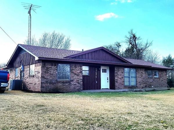 17574 State Highway 56, Southmayd, TX 75092