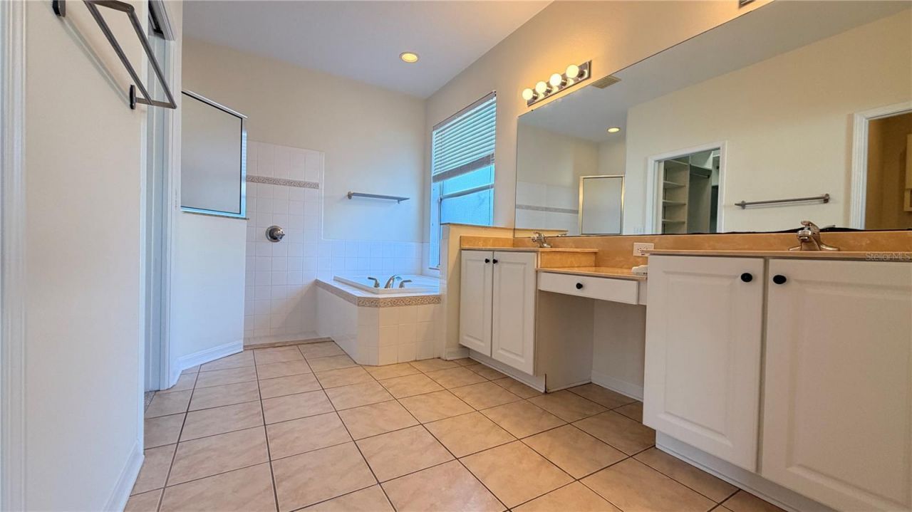 1643 Bonita Bluff Court , Ruskin, FL 33570 Photo