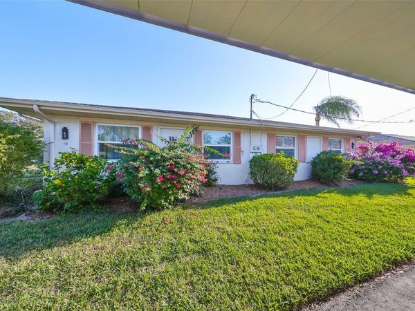 1901 CANTERBURY LANE , Unit 19, SUN CITY CENTER, FL 33573