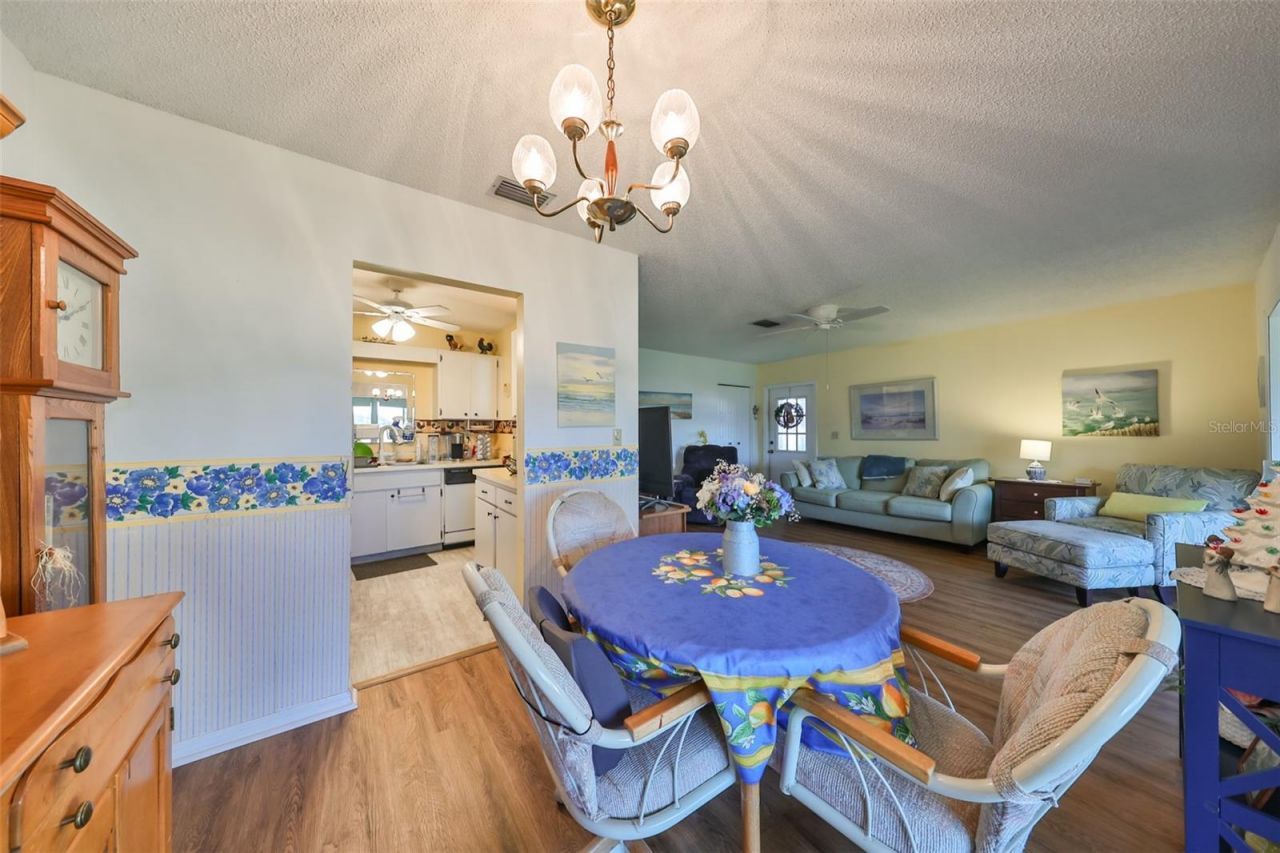 1901 Canterbury Lane , Unit 19, Sun City Center, FL 33573 Photo