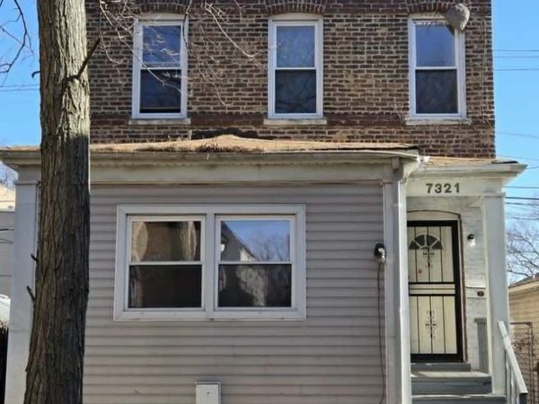 7321 S Saint Lawrence Avenue , Chicago, IL 60619
