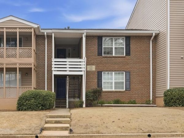 256 Quail Run, Unit 256, Roswell, GA 30076