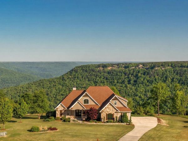 985 Sunset Circle, Jasper, TN 37347
