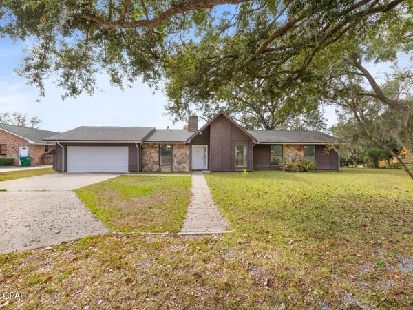 3940 Deerpoint Lake Drive , Panama City, FL 32409
