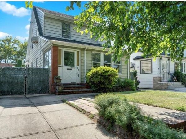 8946 215th Place, Queens Village, NY 11427