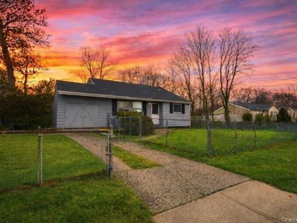 38A Champlain Street , Port Jefferson Station, NY 11776