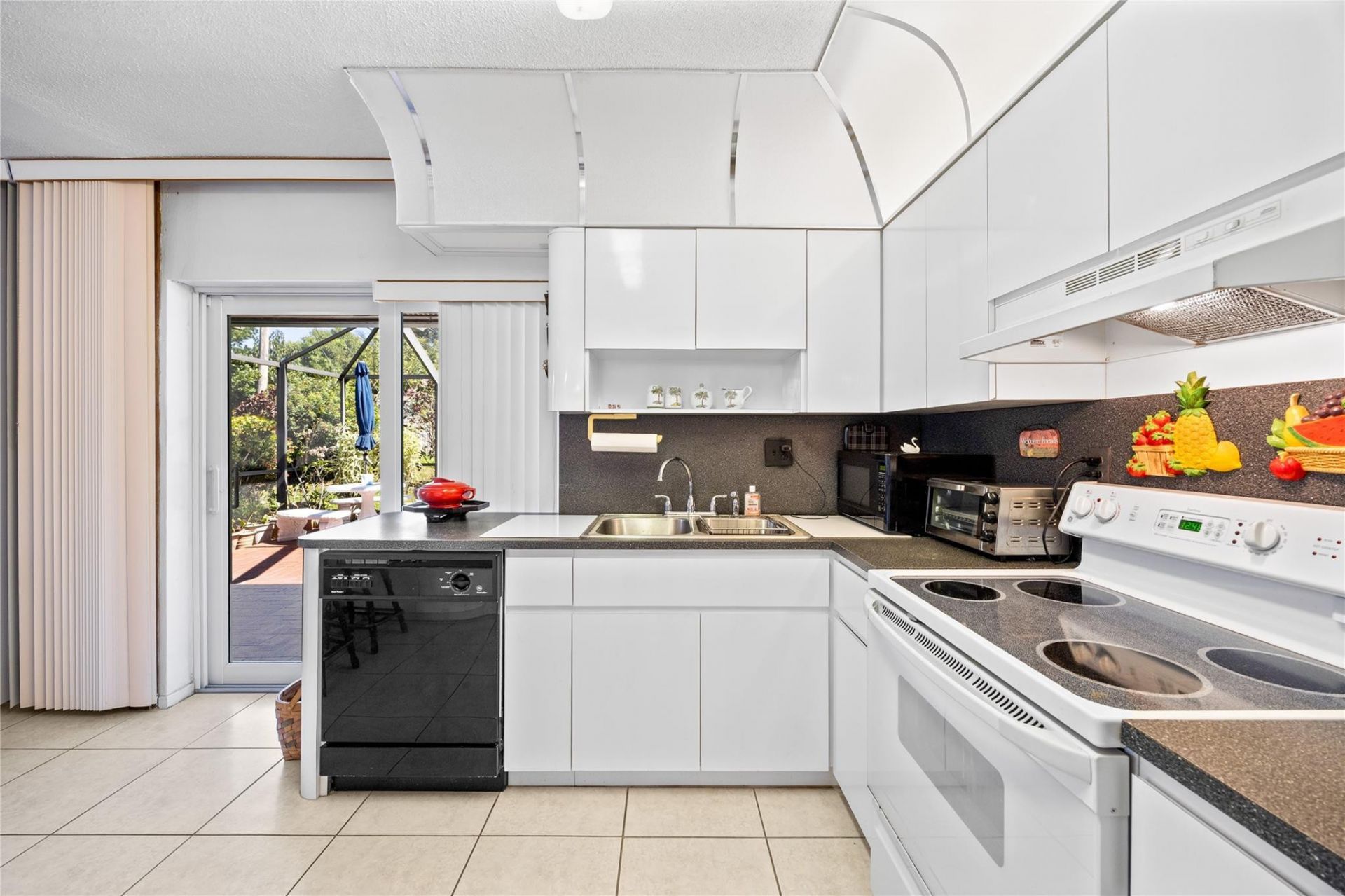 1900 NW 1st Avenue, Pompano Beach, FL 33060 Photo