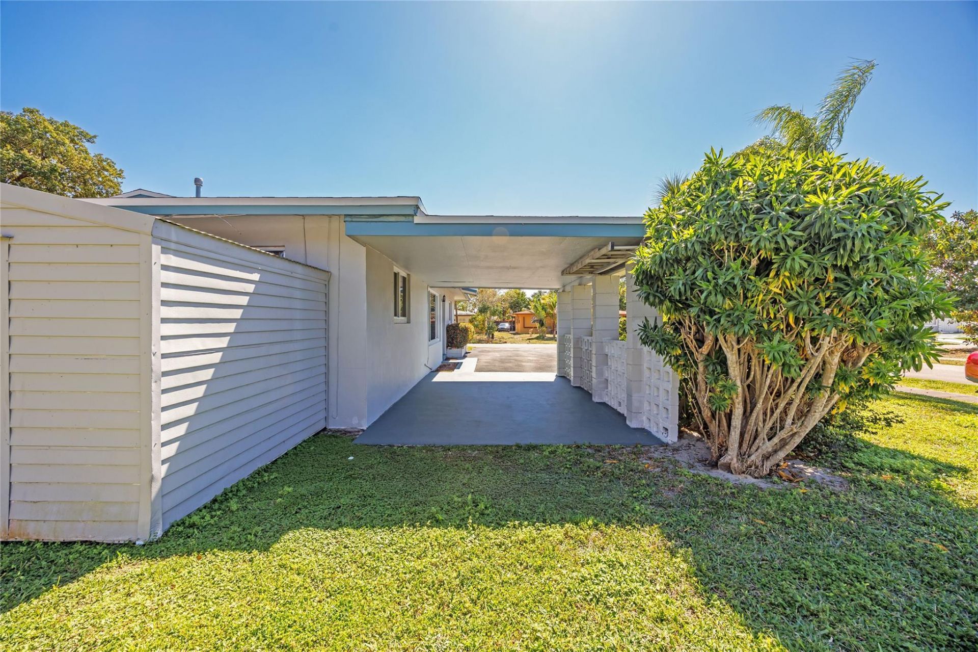 1900 NW 1st Avenue, Pompano Beach, FL 33060 Photo