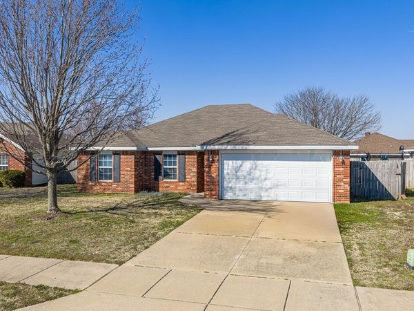 6402 SW High Meadow Boulevard , Bentonville, AR 72713