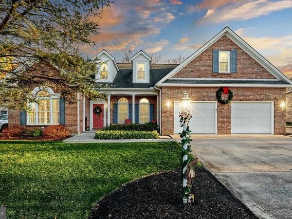 355 DART DRIVE, HANOVER, PA 17331