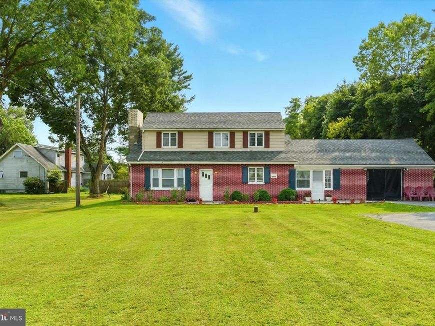 1024 E Lisburn Road, Mechanicsburg, PA 17055 Main Photo