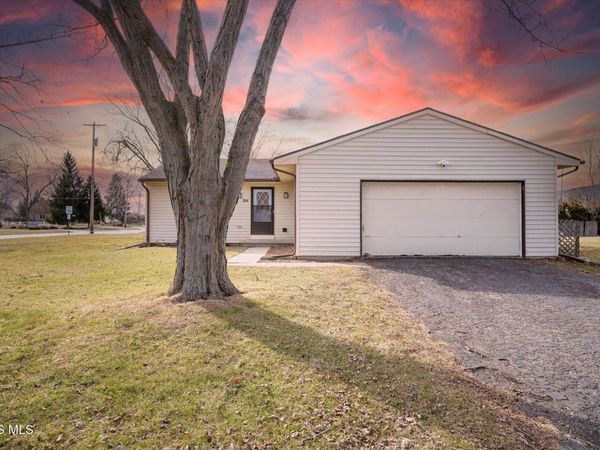 384 Southwood Drive , Perrysburg, OH 43551