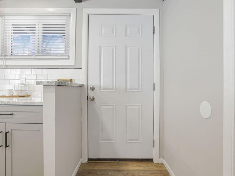 984 Sunbury Road , Columbus, OH 43219 Photo 11