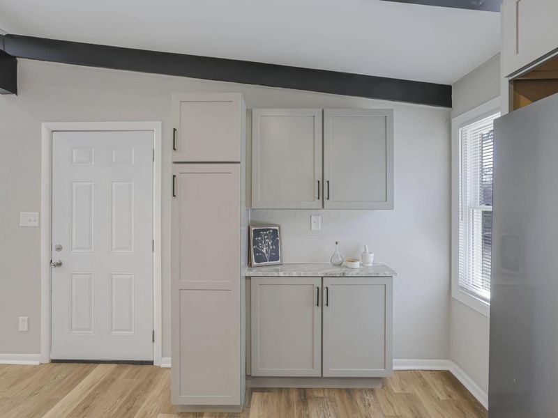 984 Sunbury Road , Columbus, OH 43219 Photo 19