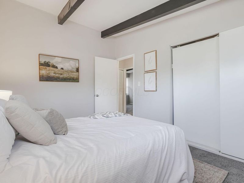 984 Sunbury Road , Columbus, OH 43219 Photo 24